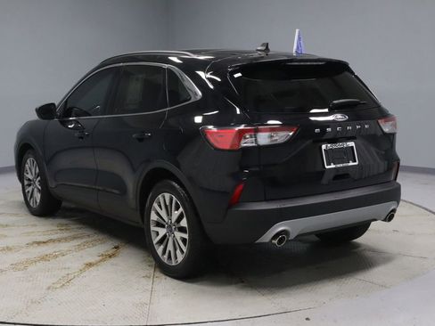 Certified 2022 Ford Escape Titanium image 10
