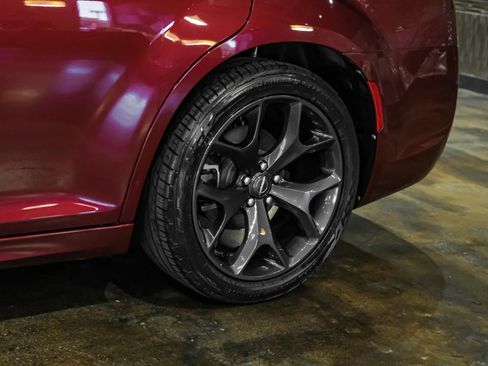 Used 2020 Chrysler 300 Touring L w/ Quick Order Package 2EF image 47