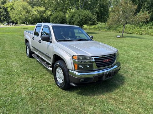 Used 2005 GMC Canyon SLE AWD/4WD image 3