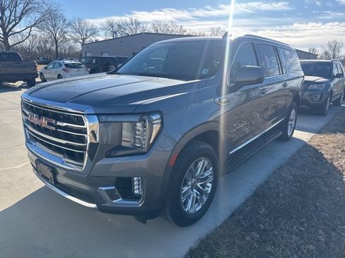 Used 2021 GMC Yukon XL SLT w/ SLT Luxury Plus Package image 1