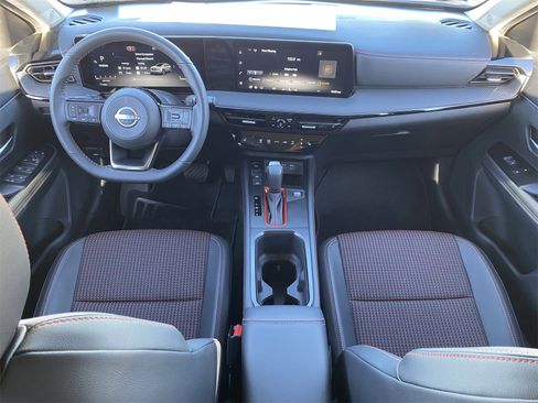 New 2026 Nissan Kicks SR w/ Cold Weather Package image 16