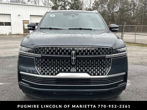 New 2026 Lincoln Navigator Reserve AWD/4WD image 2
