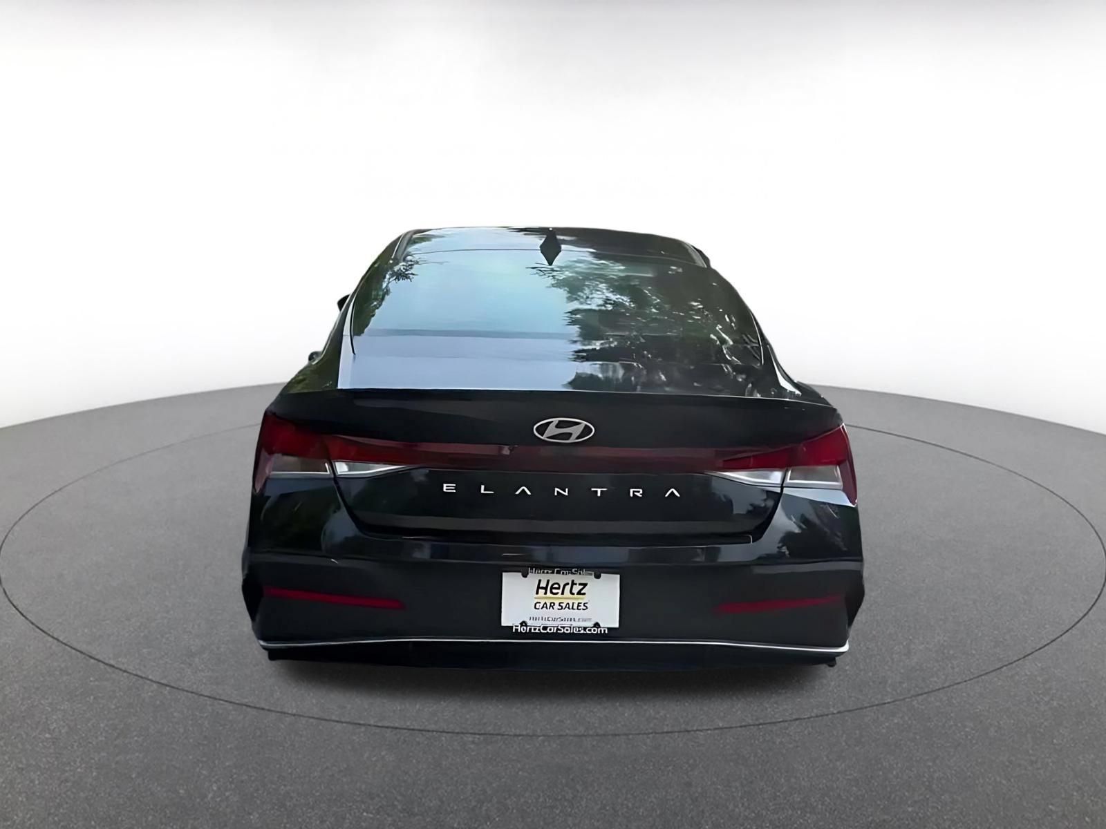 Used 2026 Hyundai Elantra Sport FWD image 12