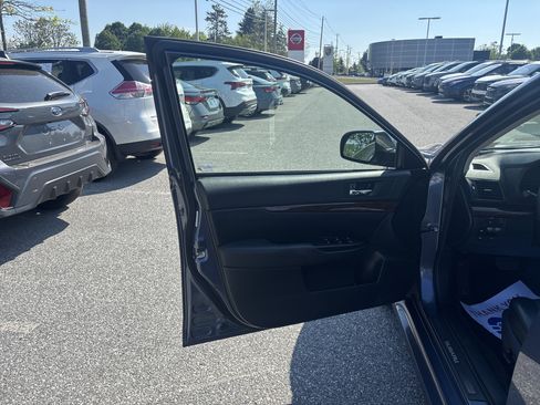 Used 2014 Subaru Legacy 2.5i Limited AWD/4WD image 28