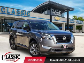 Used 2025 Nissan Pathfinder S FWD 360° Tour