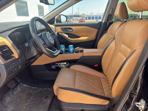 Used 2023 Nissan Rogue Platinum AWD/4WD image 3