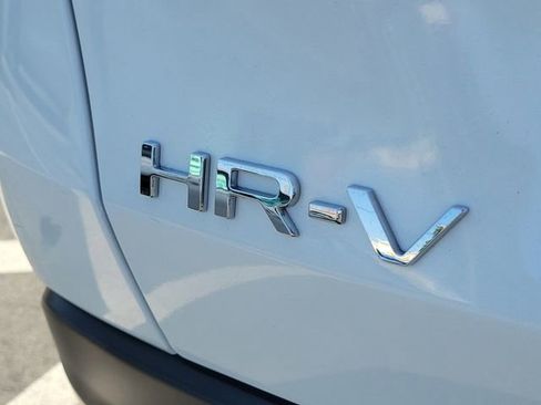 Used 2023 Honda HR-V LX image 7
