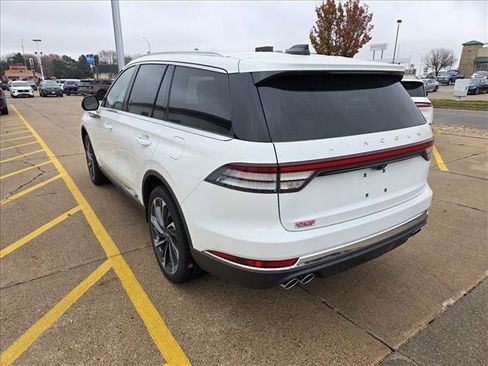 New 2025 Lincoln Aviator Reserve w/ Luxury Package image 7