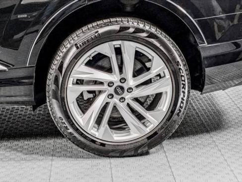 Used 2023 Audi Q7 2.0T Premium Plus w/ Premium Plus Package AWD/4WD image 38