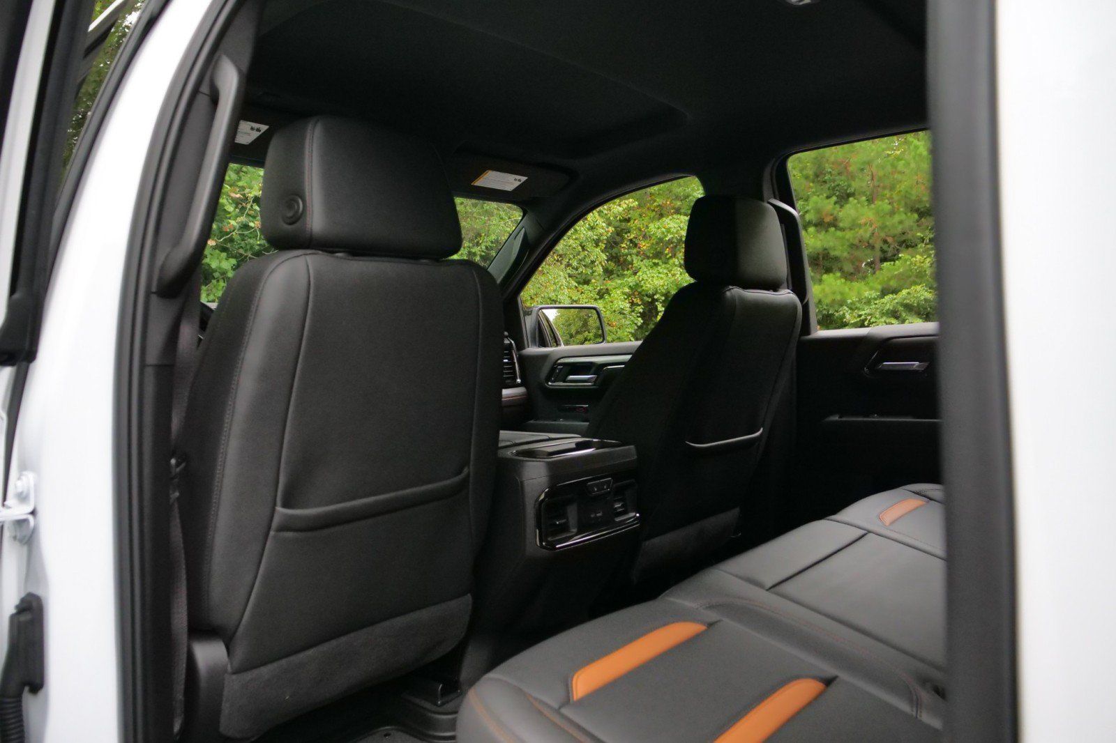Used 2024 GMC Sierra 1500 AT4 w/ Technology Package AWD/4WD image 35