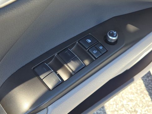 Used 2021 Toyota Camry XSE FWD image 16