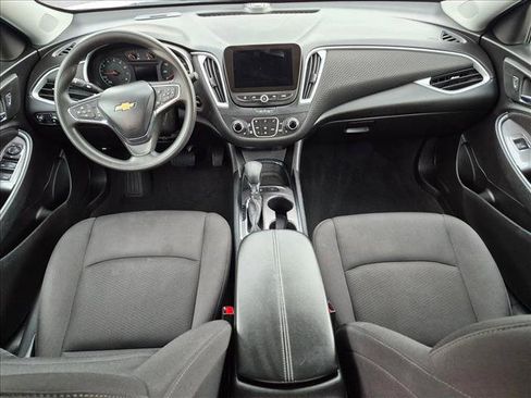 Used 2024 Chevrolet Malibu LT FWD image 11