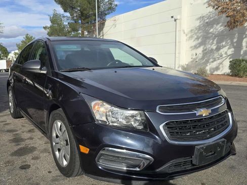 Used 2015 Chevrolet Cruze LS image 1
