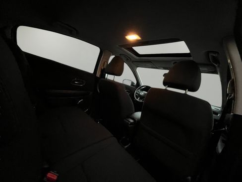 Used 2018 Honda HR-V EX image 22