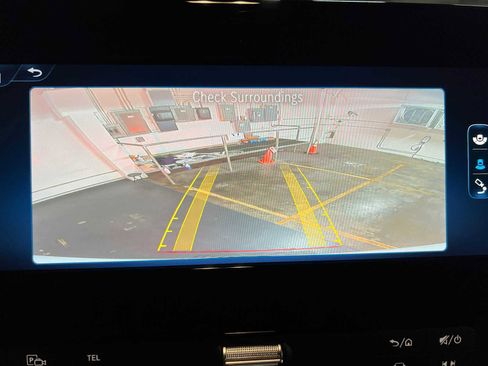 Used 2025 Mercedes-Benz Sprinter 2500 image 29