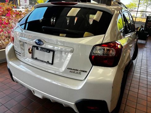 Used 2016 Subaru Crosstrek 2.0i Premium AWD/4WD image 5