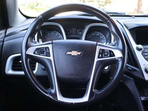 Used 2017 Chevrolet Equinox LT w/ Convenience Package image 18