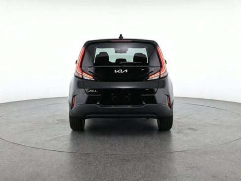 Used 2025 Kia Soul LX w/ LX Technology Package FWD image 7