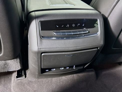 Used 2023 Cadillac Escalade Sport Platinum w/ LPO, ONYX Package image 32