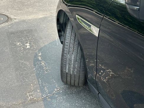 Used 2017 Jaguar F-PACE Premium image 10