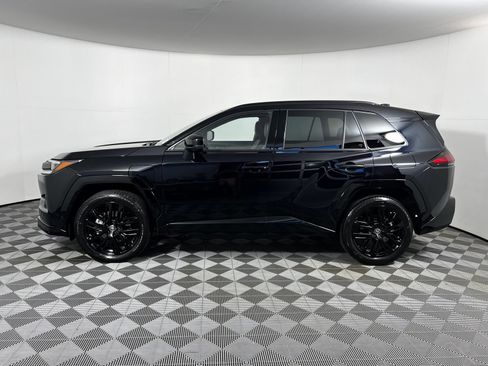 Used 2026 Toyota RAV4 XSE w/ Panoramic Sun Roof Package AWD/4WD image 8