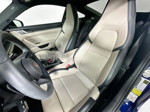 Certified 2025 Porsche 911 Carrera image 5