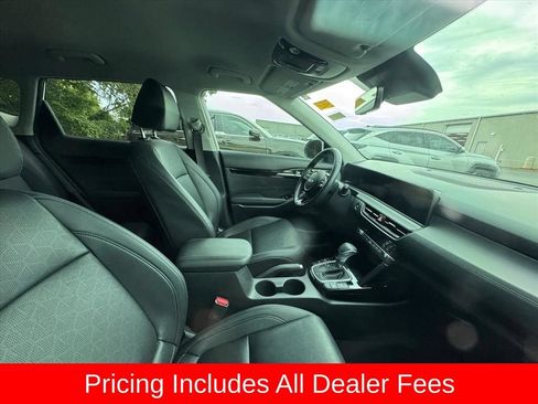 Certified 2024 Kia Seltos EX FWD image 3