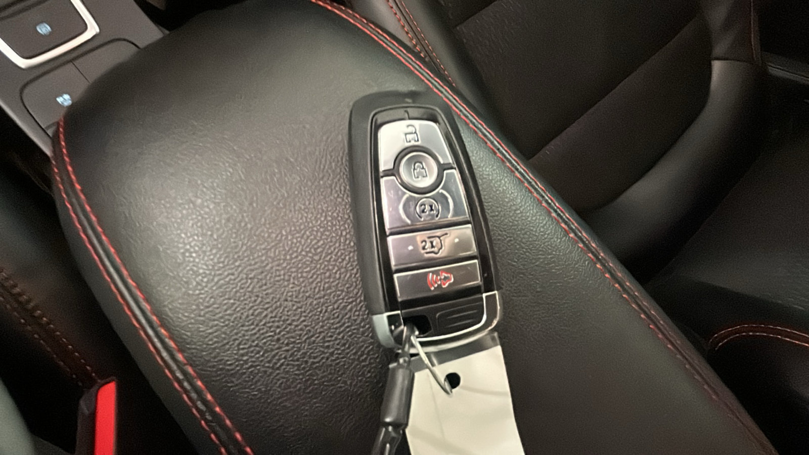Used 2025 Ford Escape ST-Line Select AWD/4WD image 24