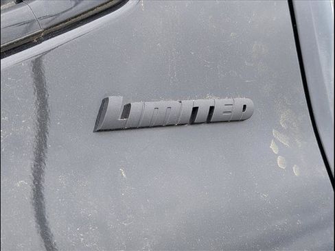 Used 2024 Toyota Tundra Limited image 9