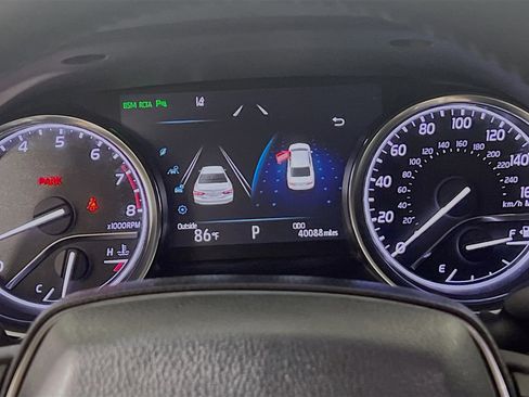 Used 2018 Toyota Camry XLE FWD image 22
