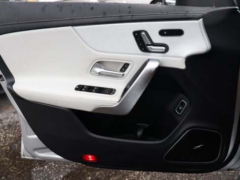 Used 2021 Mercedes-Benz CLA 35 AMG 4MATIC image 45