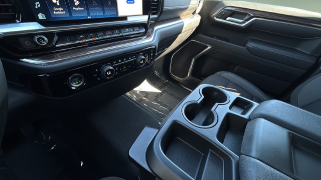 Used 2024 Chevrolet Silverado 1500 LT AWD/4WD image 14