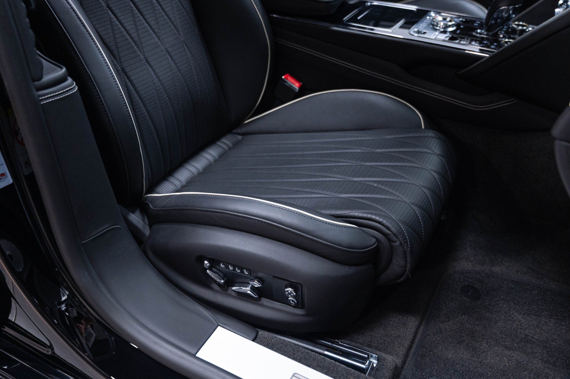 Used 2020 Bentley Flying Spur W12 AWD/4WD image 27