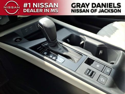 New 2026 Nissan Sentra SL w/ Floor Mat Package FWD image 19