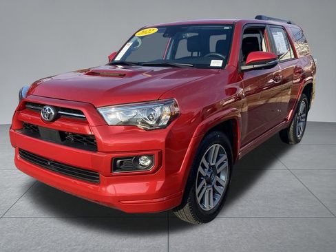 Used 2022 Toyota 4Runner TRD Sport image 2