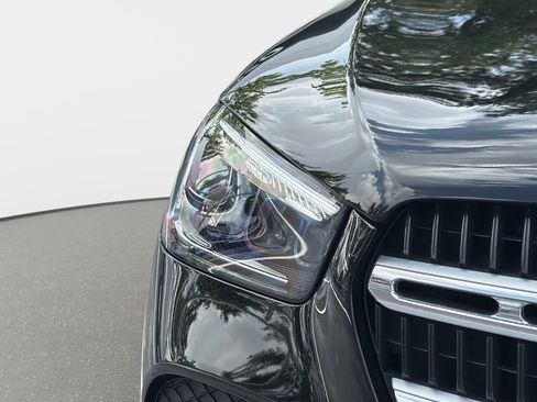 Used 2024 Mercedes-Benz GLE 350 4MATIC w/ Winter Package image 9