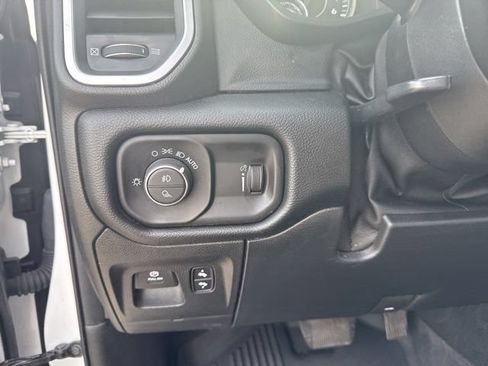 Used 2020 RAM 1500 Big Horn AWD/4WD image 25