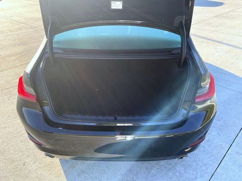 Used 2020 BMW 330i xDrive Sedan w/ Convenience Package image 9