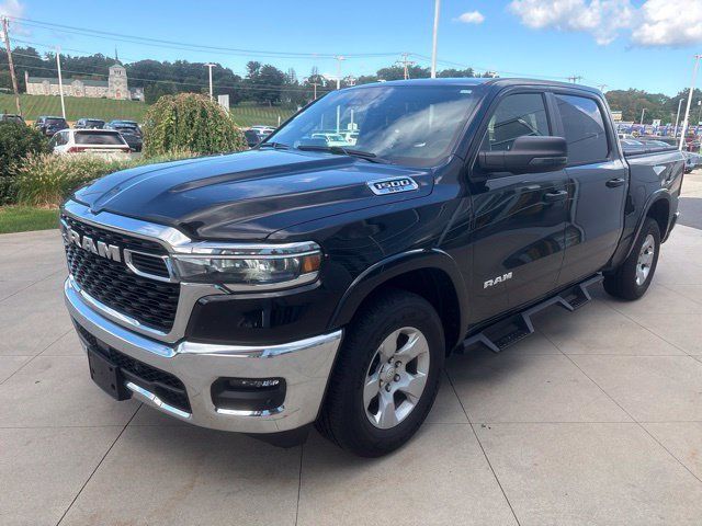 Used 2025 RAM 1500 Big Horn AWD/4WD image 3