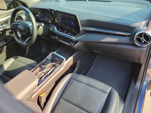 Used 2026 Chevrolet Equinox LT w/ Convenience Package II image 39