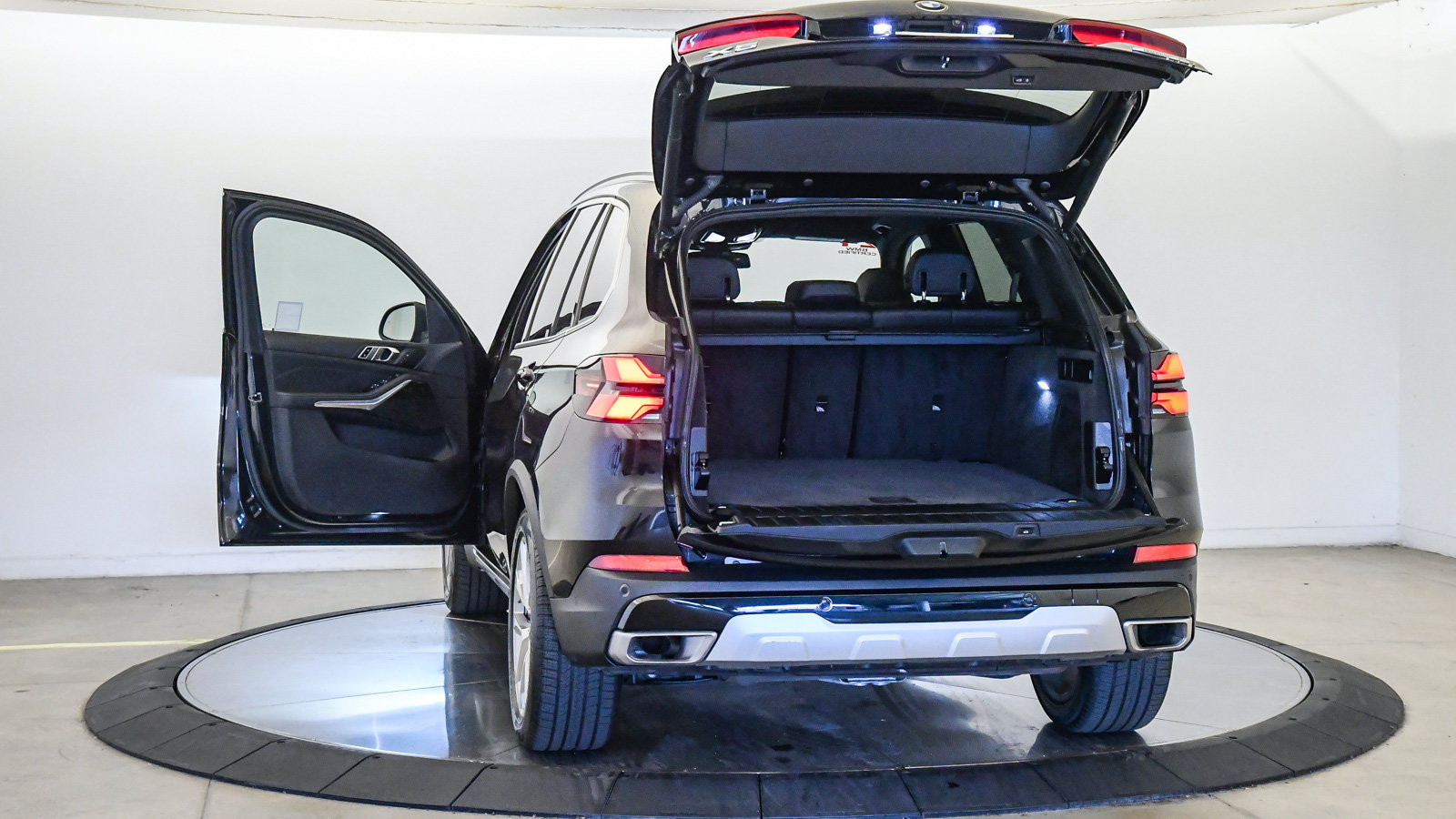 Certified 2024 BMW X5 sDrive40i w/ Parking Assistance Package RWD image 26
