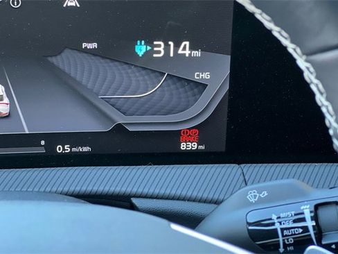 Used 2024 Kia EV6 GT-Line w/ GT-Line White Seat Package image 33