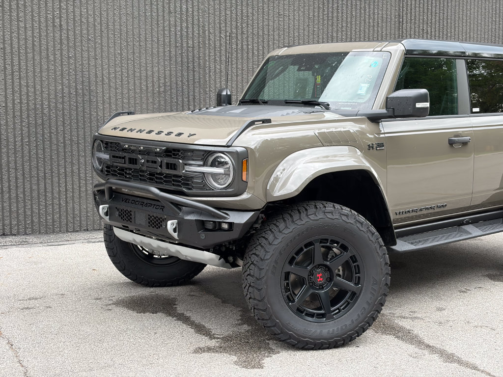 New 2026 Ford Bronco Raptor w/ Interior Carbon Fiber Pack AWD/4WD image 2