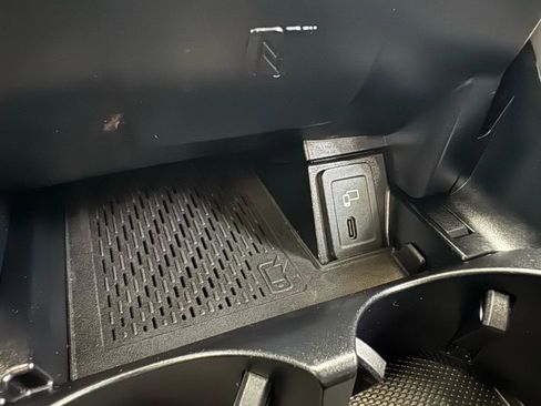 Used 2020 Mercedes-Benz GLC 300 GLC 300 Sport Utility 4D image 33