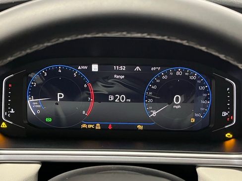 New 2025 Volkswagen Taos SEL image 24