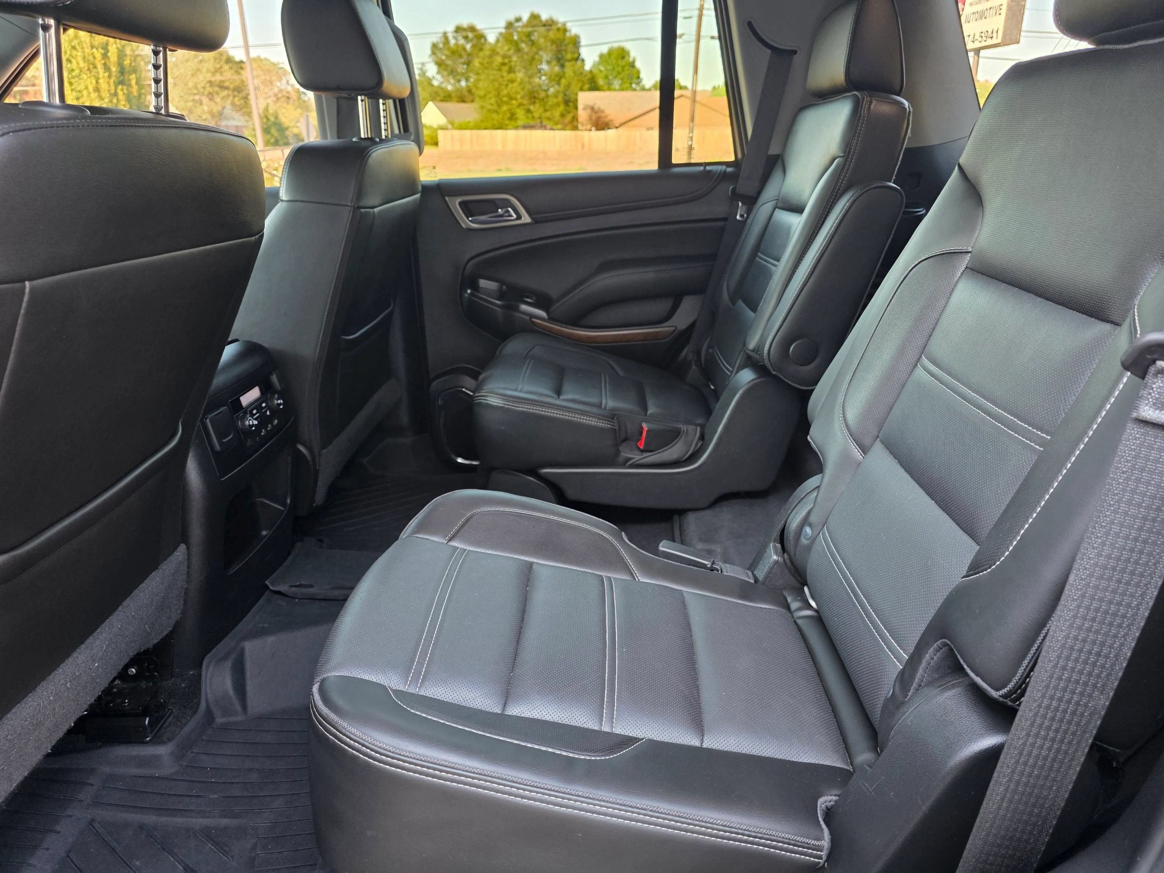 Used 2018 GMC Yukon Denali w/ Open Road Package AWD/4WD image 11