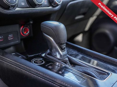 Used 2024 Nissan Kicks SV FWD image 17