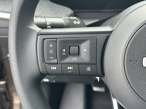 Used 2026 Nissan Kicks SV image 25