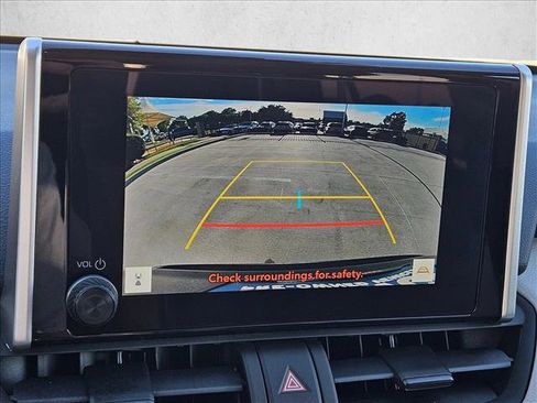 Used 2025 Toyota RAV4 XLE image 13