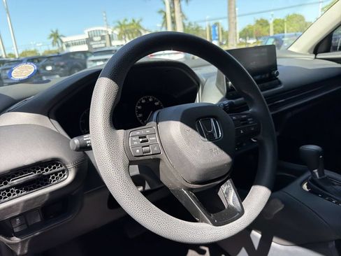 Certified 2024 Honda HR-V LX image 24
